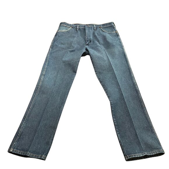 Wrangler 13MWZ Cowboy Cut Jeans  Made in USA  Pre-Owned Excellent  Classic 42X30 - Picture 1 of 9